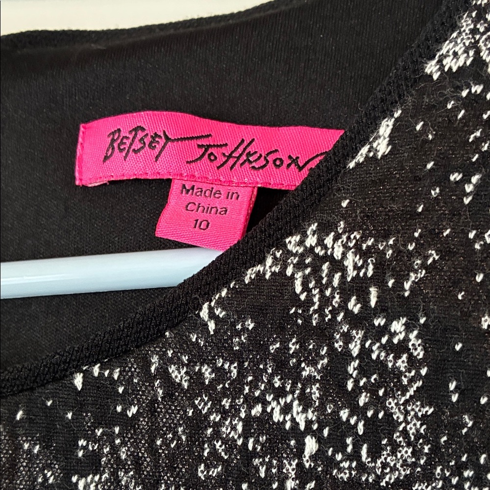 Betsey Johnson Black and Gray Casual Dress - Picture 2 of 4